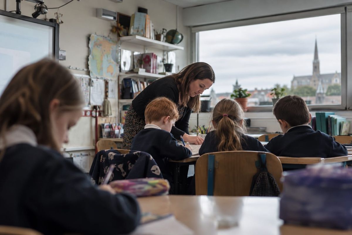 Cena editorial em Irlanda sobre professores do primário aderem à greve na irlanda