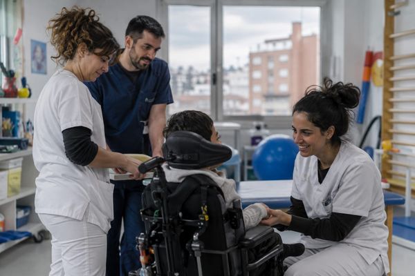 Cena editorial em Espanha sobre ministério apresenta plano para levar 45.000 alunos com deficiência