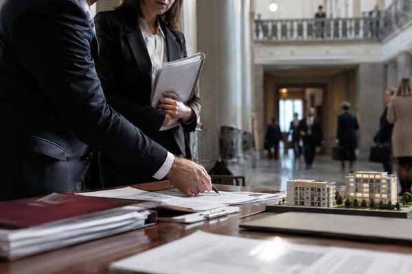 Cena editorial em Polônia sobre governo prepara fim da responsabilidade solidária no imposto sobre