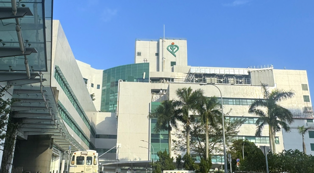 將軍澳醫院：地址、交通、電話、探病時間、停車場全面睇（附不同座數資訊）
