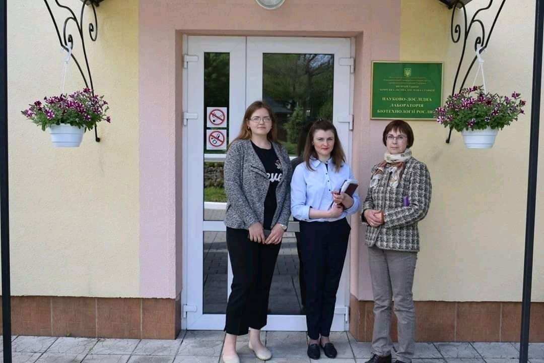 Наукове стажування як запорука успішного обміну досвідом у сфері біотехнології рослин
