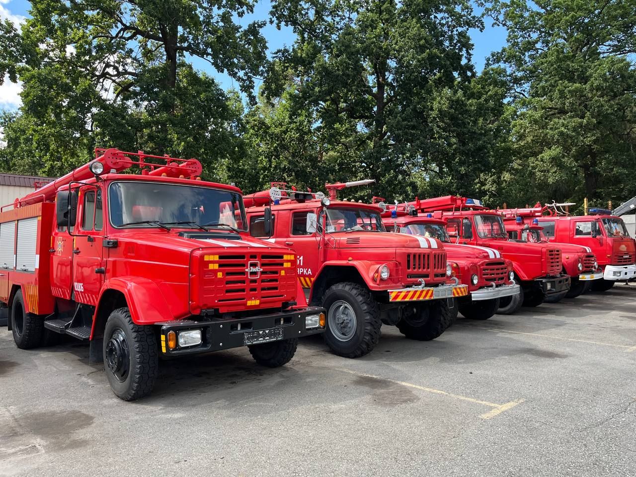 Посилення протипожежної охорони: ДСНС передала Боярській ЛДС пожежну техніку