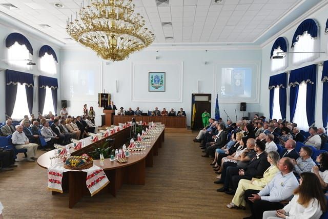 З нагоди 125-річчя НУБіП ректор Станіслав Ніколаєнко відзначив членів колективу університетськими відзнаками!