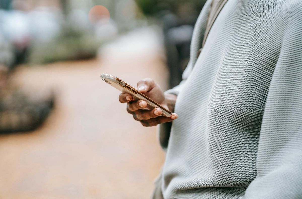 Curtin study reveals rapid shift in public trust towards AI ‘chatbot therapists’
