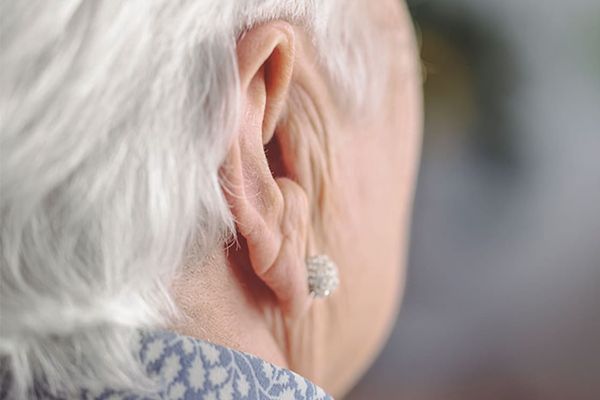 Study highlights barriers to care for older adults with hearing loss