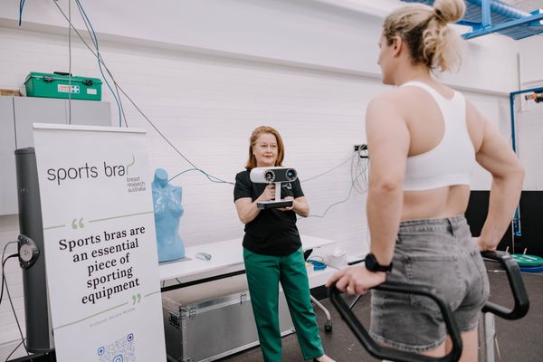 New guide calls for a sports bra in every girl's sports kit