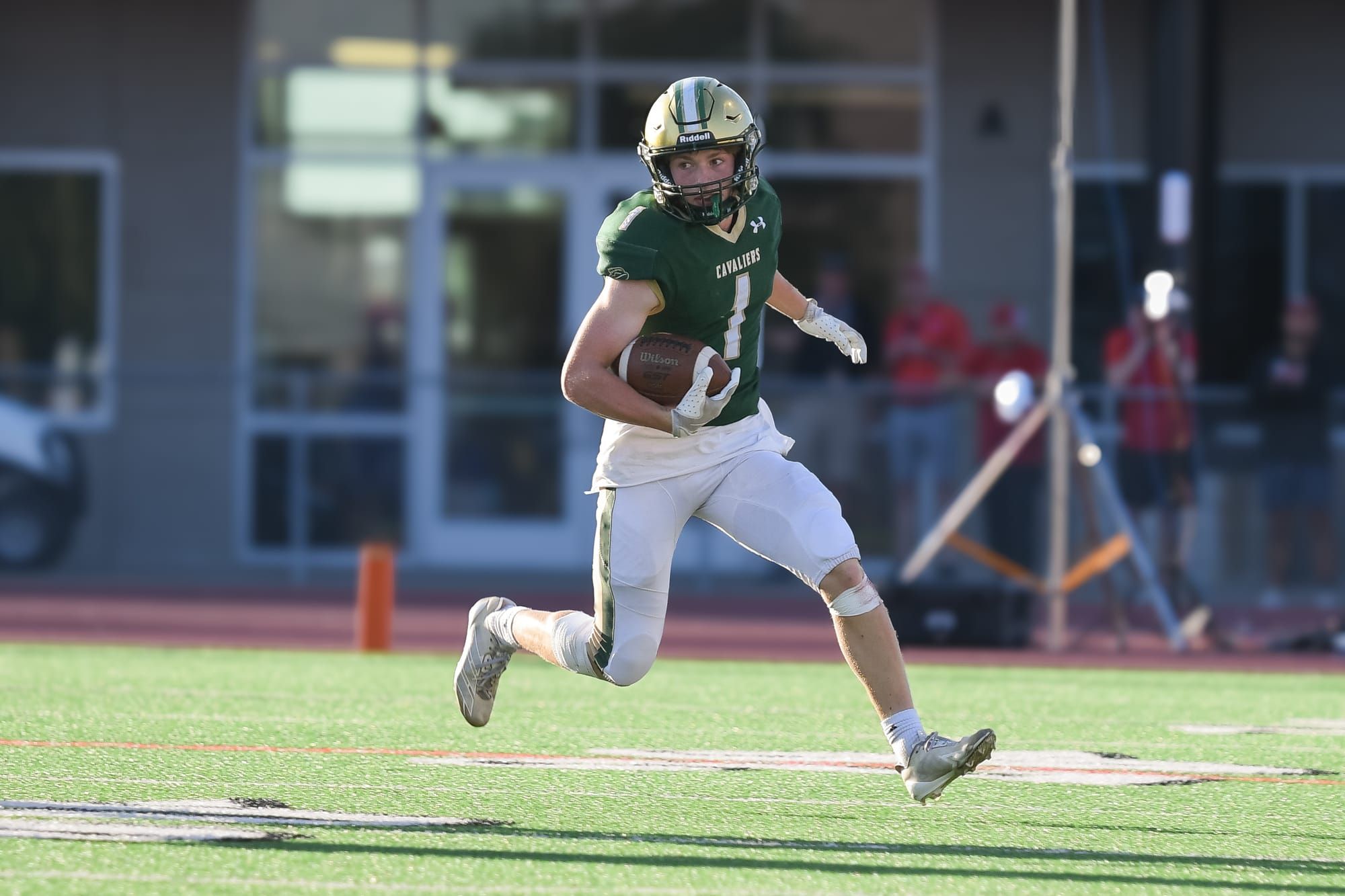 Jefferson starts season with double-trouble quarterbacks, stout defense