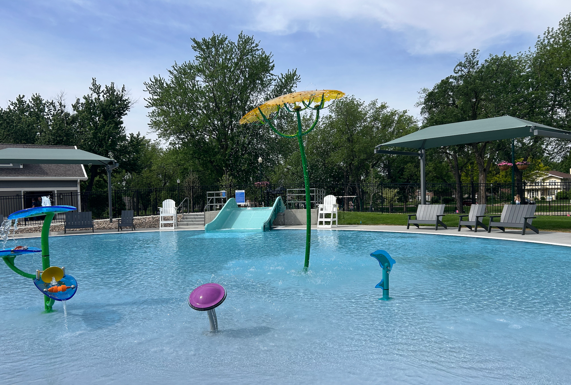 How the city decides when pools close