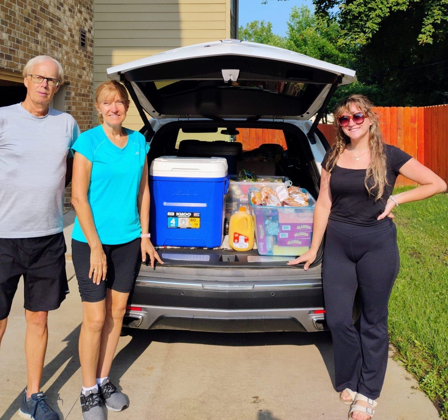 How volunteers help rescue 400,000+ pounds of food each year
