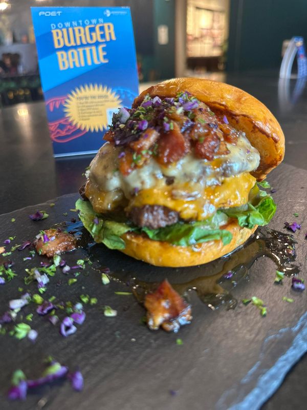 Simplified: Burgers and the Boe Forum