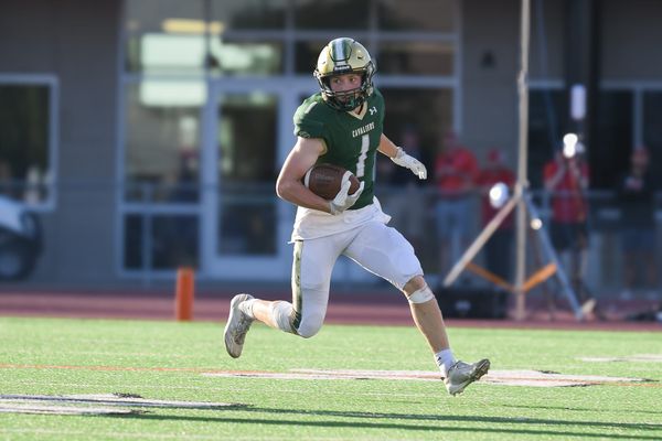 Jefferson starts season with double-trouble quarterbacks, stout defense
