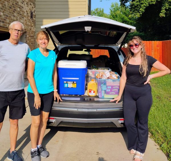 How volunteers help rescue 400,000+ pounds of food each year