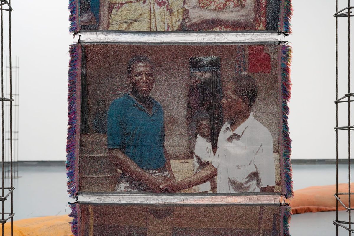 Image Politics of Touching, Observing, and Recording