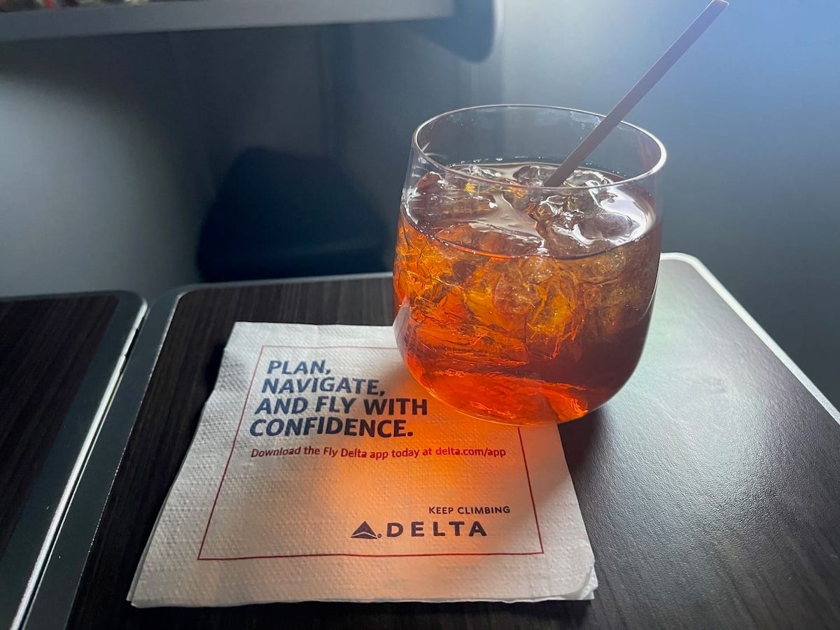 Petty Things Flight Attendants Will Never Admit to (But I Will)