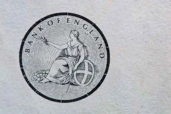 The Pound Sterling Hits a 37-Year Low Against the US Dollar – Why, and What Does It Mean?