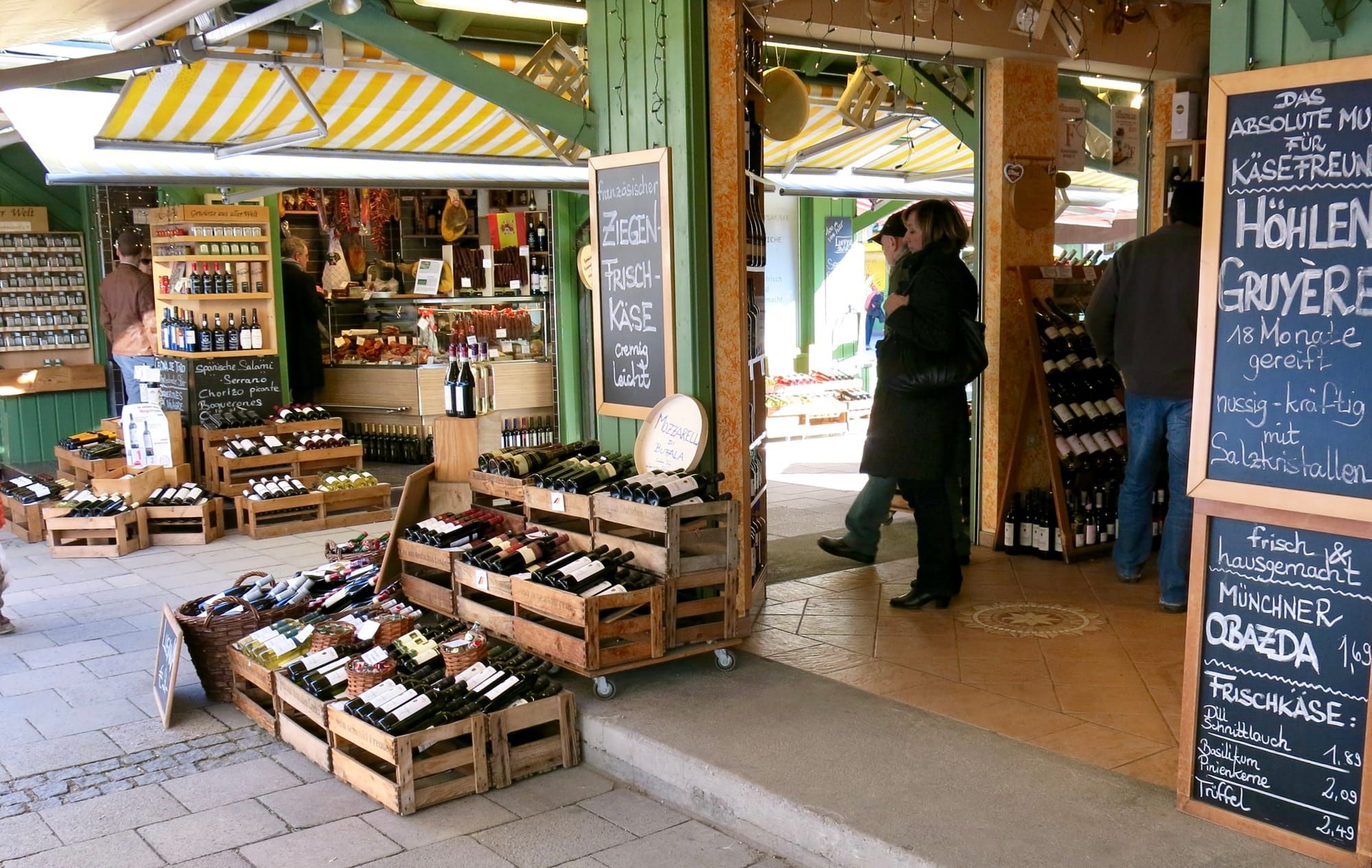 Small Buildings are Catalysts for Vitality in Markets, Parks, and Squares