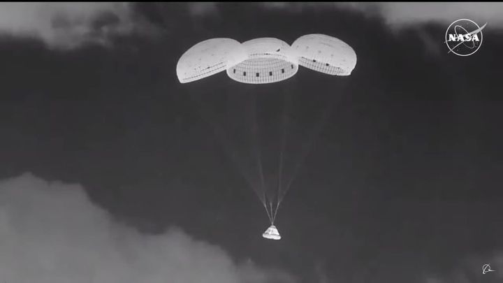 Boeing Starliner Lands Uncrewed in New Mexico Desert at 11:01 p.m.