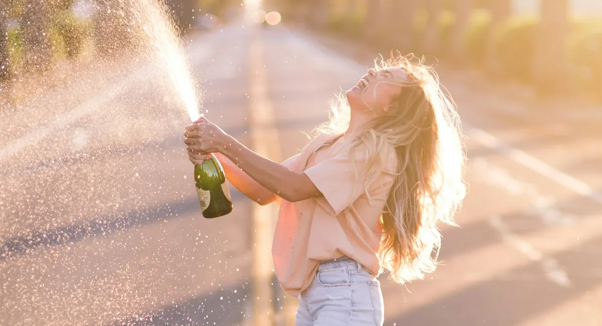 Fille Champagne 