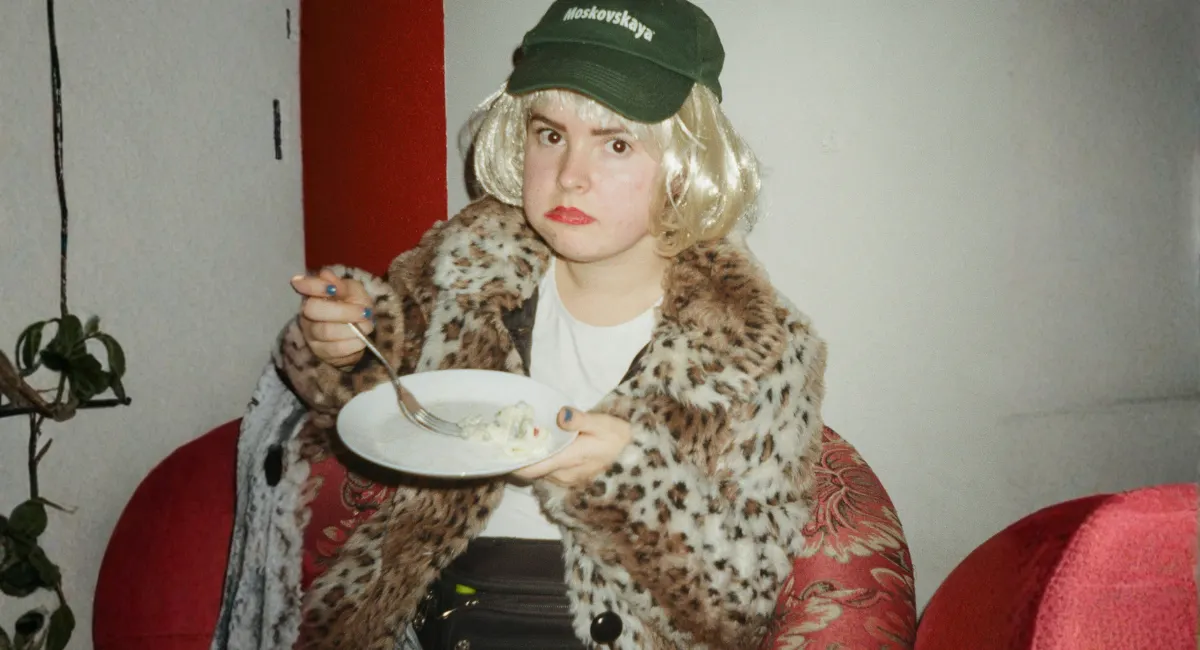 femme qui mange