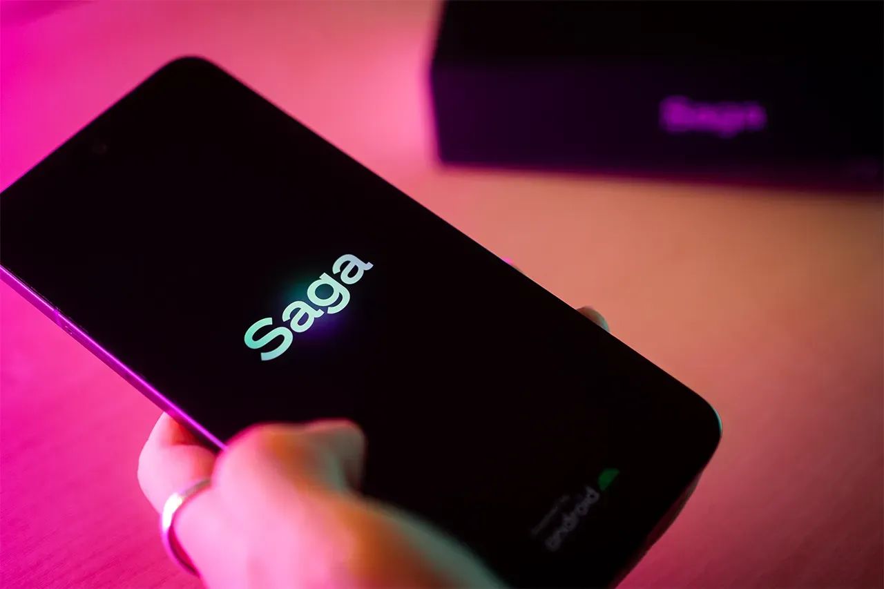 Solana's Web3 Saga Phone Sells for $5K Amid BONK Craze