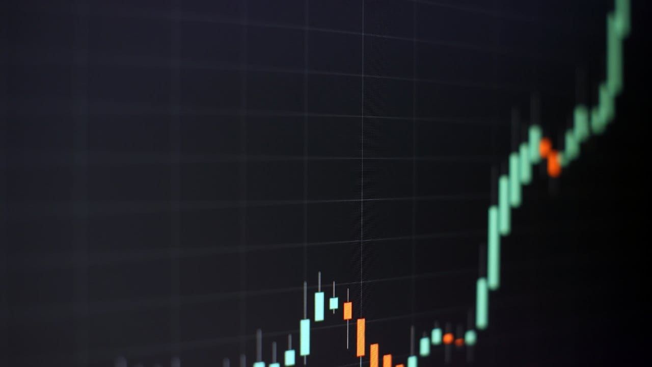 Bitcoin Nears $90,000 as Rally Gains Steam