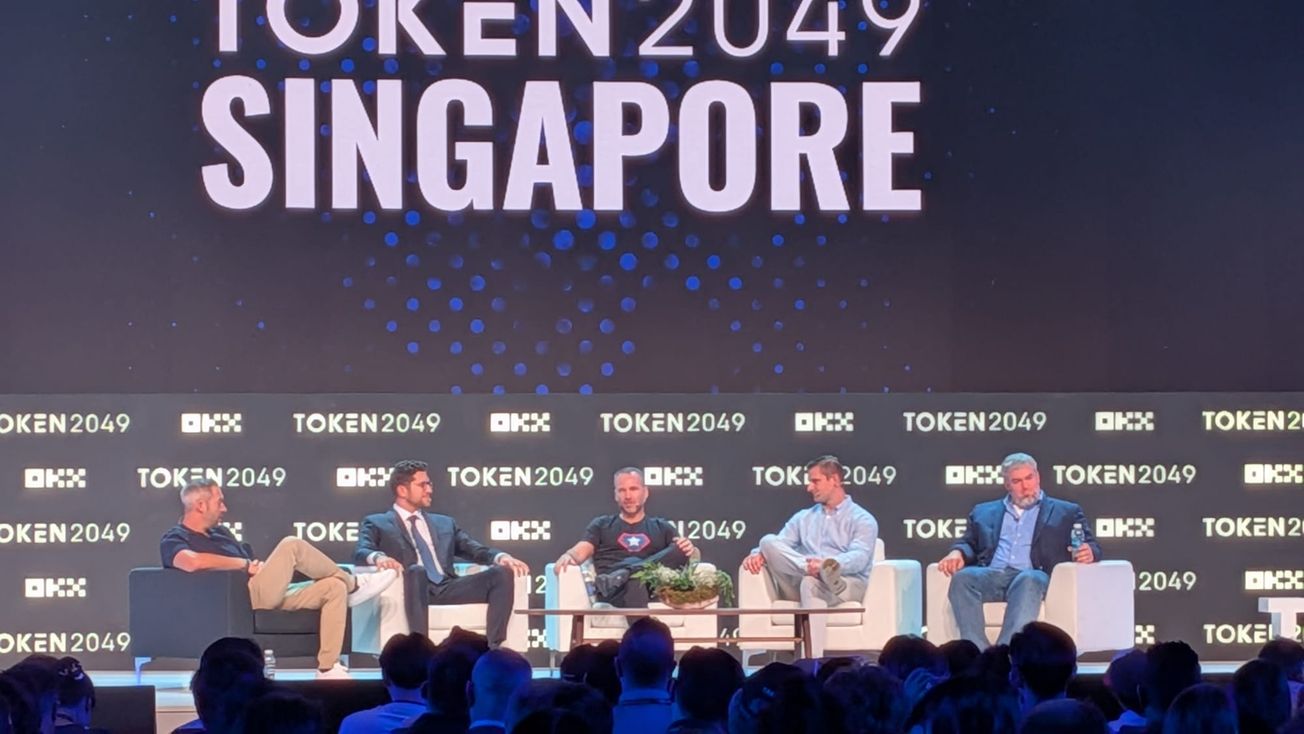 Tether CEO Sets $1 Trillion Target for US Stablecoin as Industry Eyes American Market Reopening