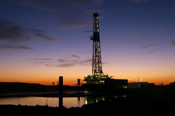 Peak Oil and the Fracking Bubble: Could this Mimic the 2008 Housing Bubble?