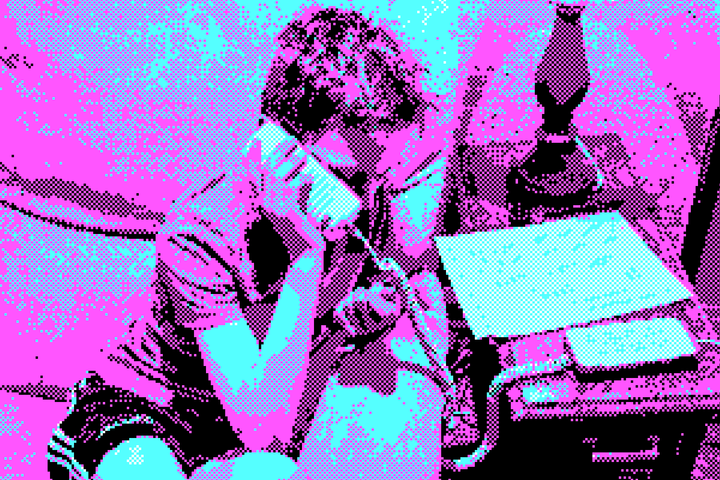 Een jongetje, aan het bellen met een Tin Can vaste telefoon
