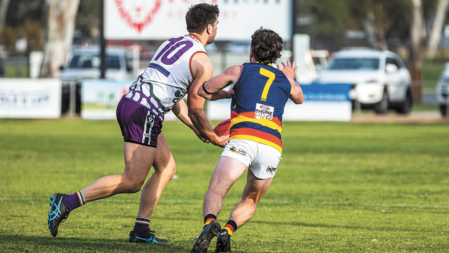 Raiders, Kangas clash