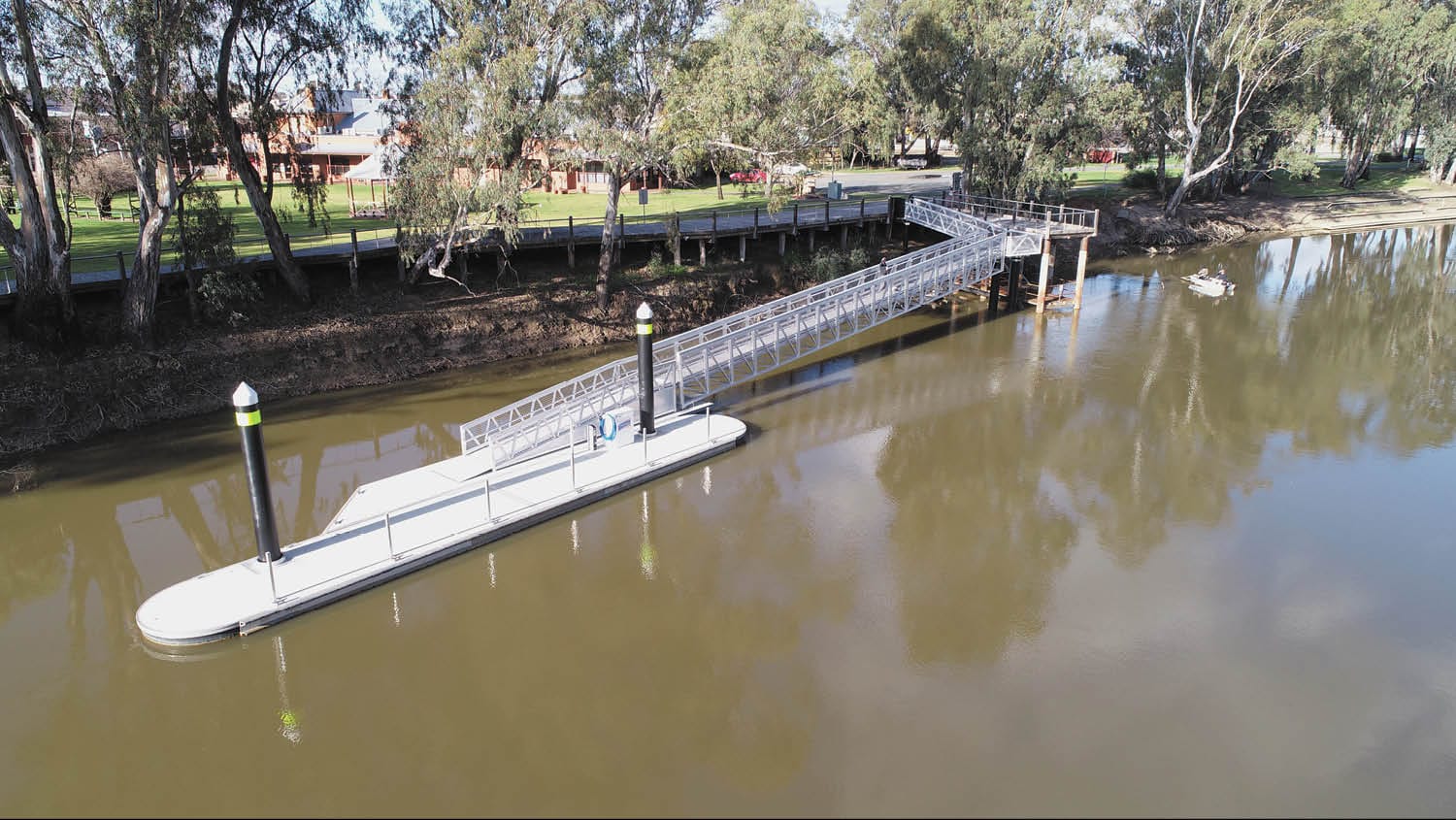 Pontoon Open