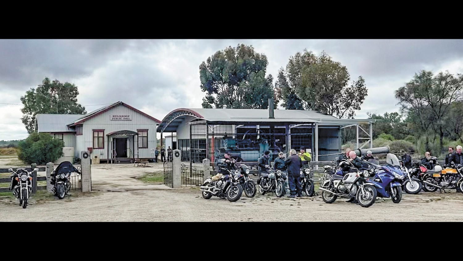 Bikers in Benjeroop