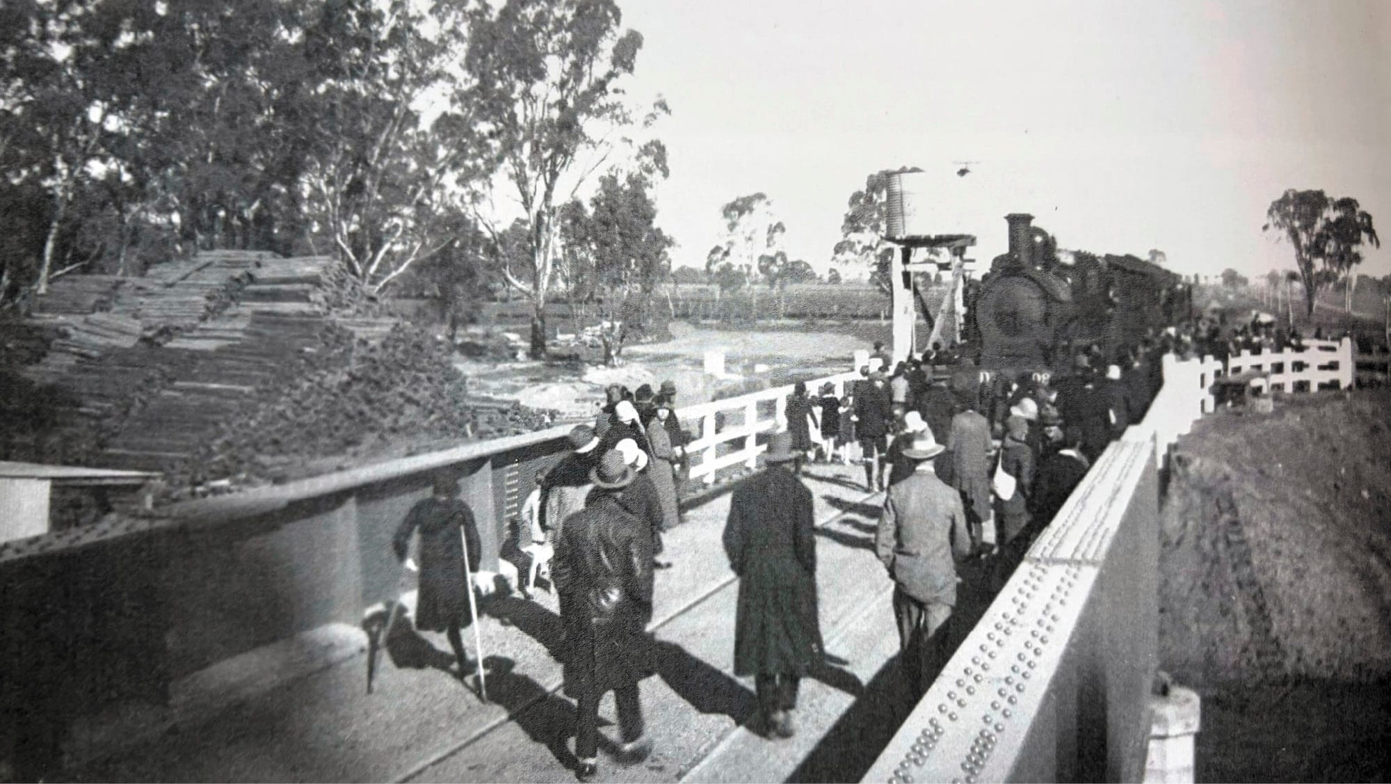 The day the Train Crossed the Murray
