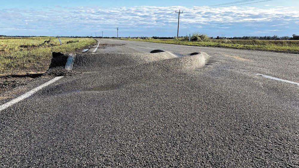 PLEASE: Don’t Drive Through Flood Water post image