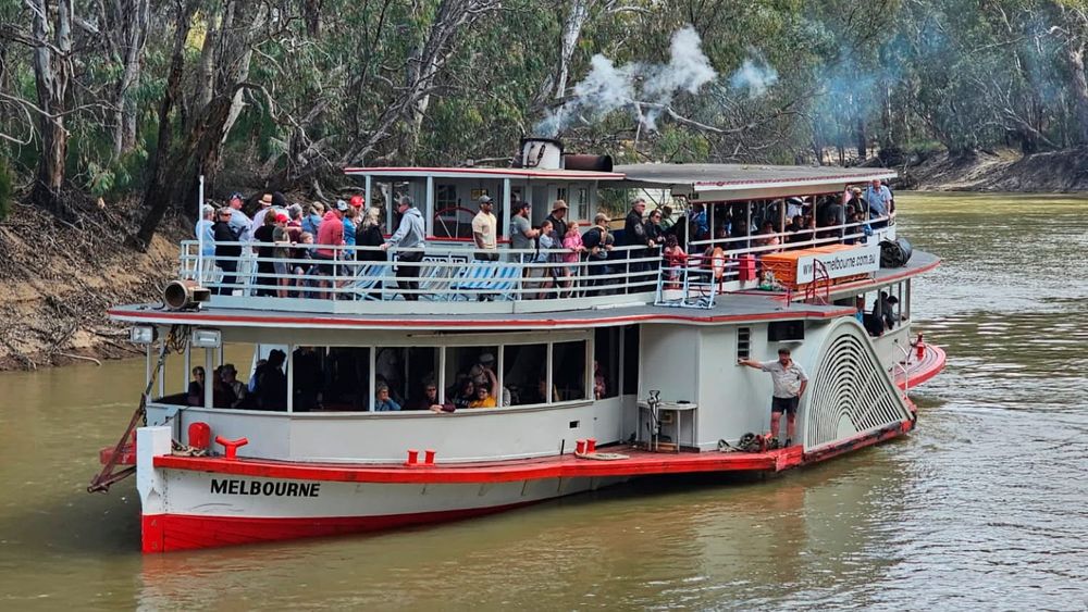 PS Melbourne Steams Upstream post image