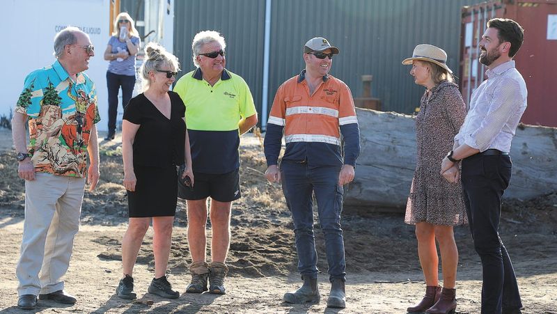 Feds’ Flying Visit to Timber Industry post image