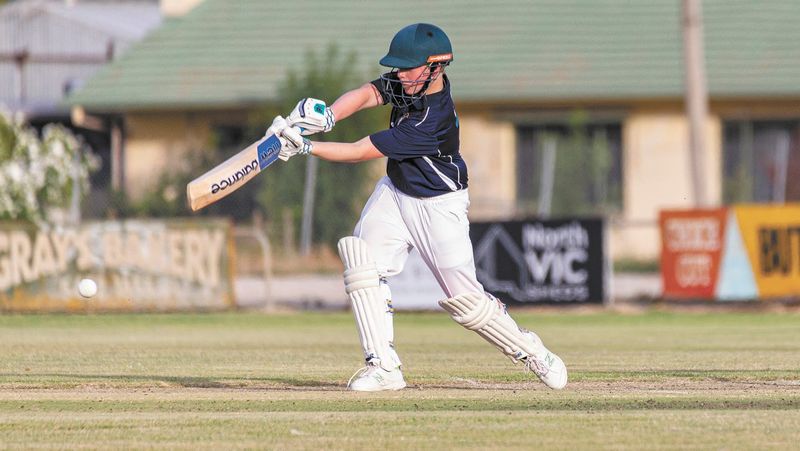 Murray Raiders two runs in front post image
