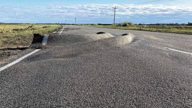 PLEASE: Don’t Drive Through Flood Water post image