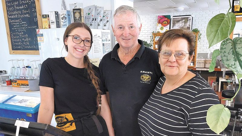 Riverside Café changes hands post image