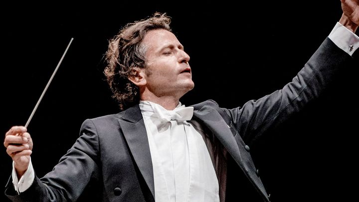 Gimeno Conducts Tchaikovsky 5