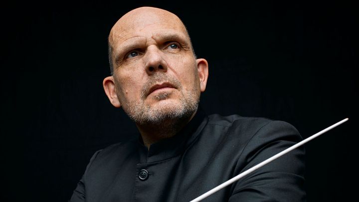Van Zweden Conducts All-Beethoven