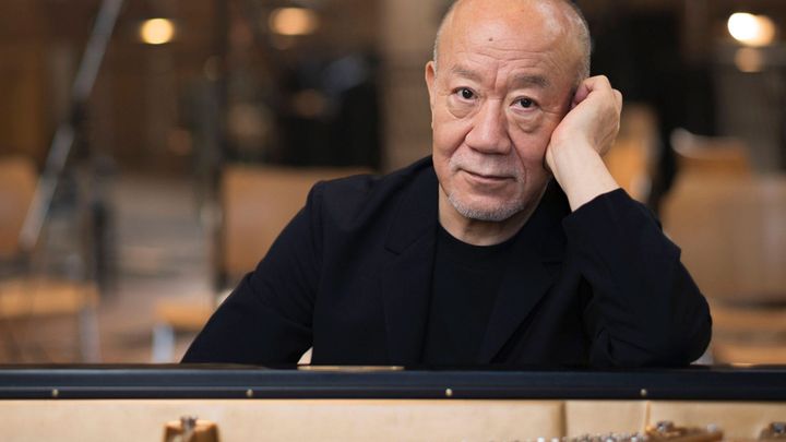 Hisaishi Conducts Hisaishi