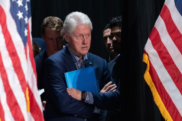Clintons Refuse to Testify in House Epstein Probe — Market & Options Risk Signals