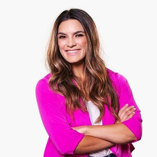 Introducing Gladis: A Remarkable Leader and Genuine Professional
