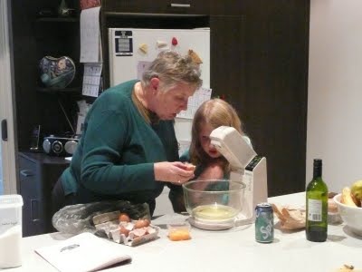 Media_httplh4ggphtcomtbull001sk05xlazwiaaaaaaaaeasncqvcy18zm8s400p1030581jpg_xipstgbqgdnkgzl