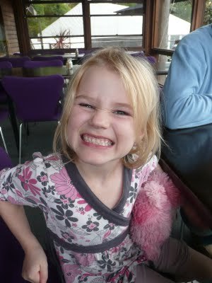 Media_httplh3ggphtcomigzqjwth3c0seq6gm63hiaaaaaaaafvmumoyg55uclss4002009041620108jpg_dbtuthfeacugvph