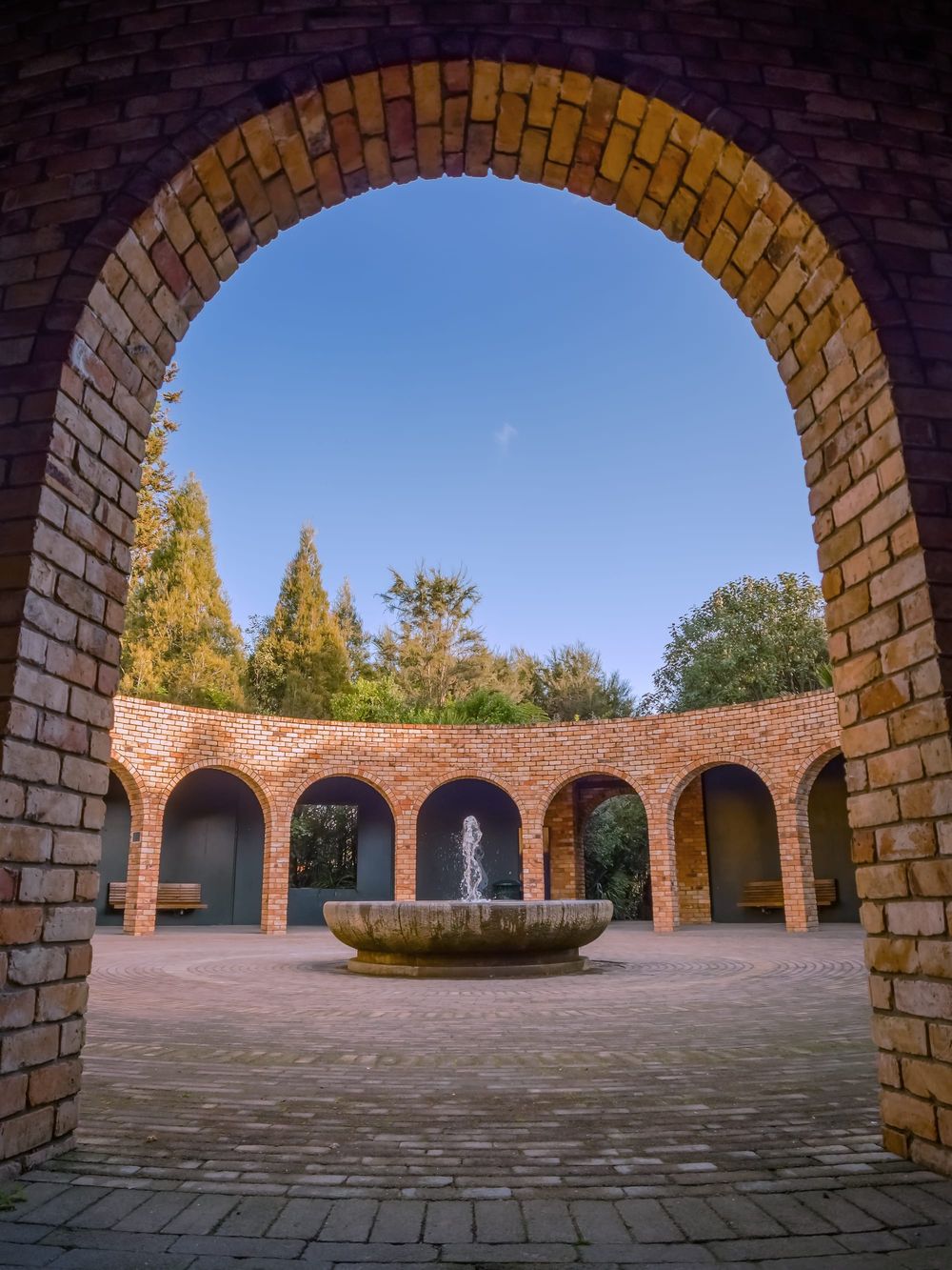 Hamilton gardens piazza archway post image