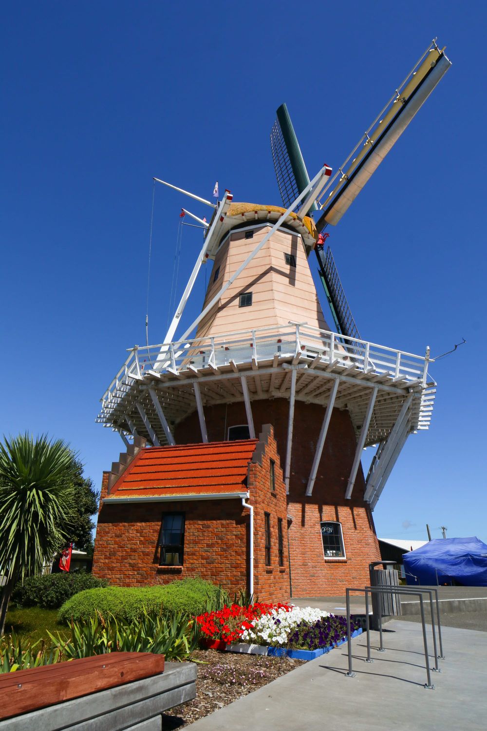 Garden windmill, Foxton post image