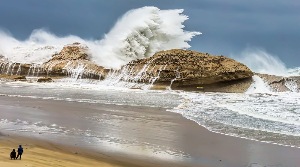 Cyclone waves post image