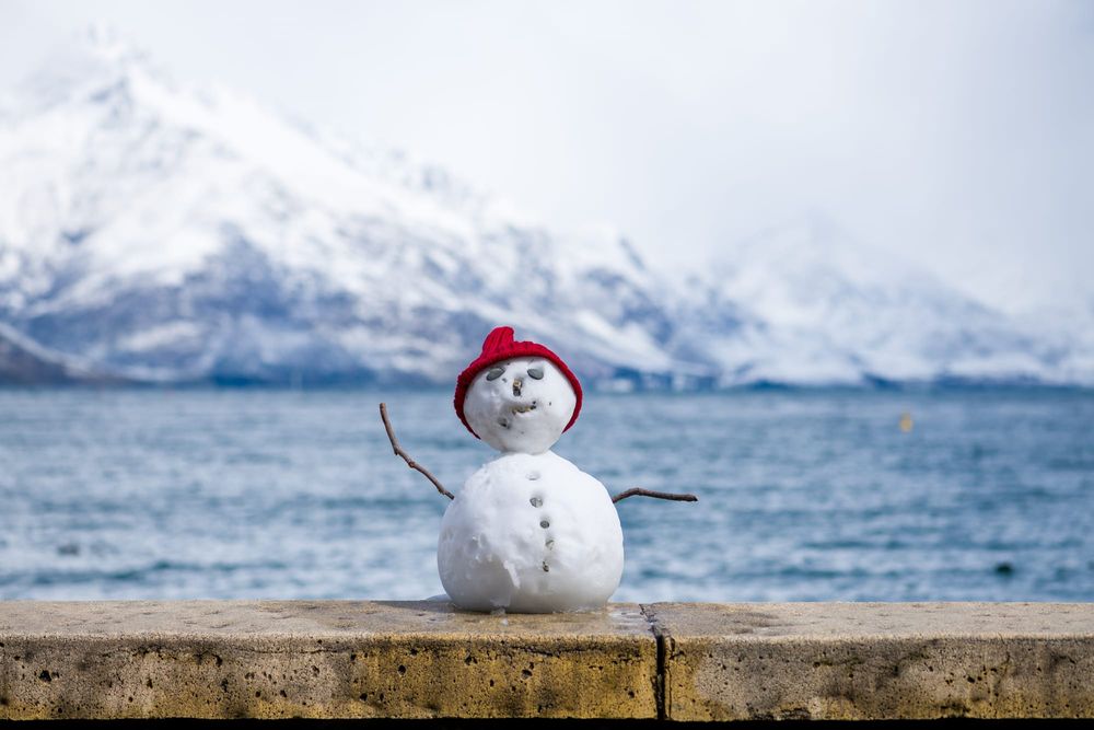 Snowman in red hat post image