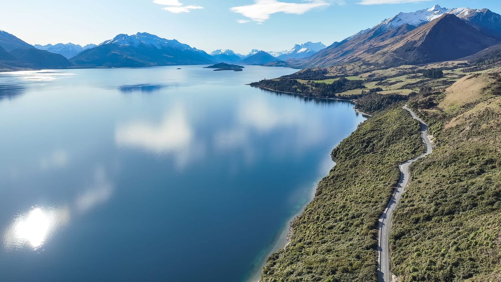 Lake Wakatipu coastline